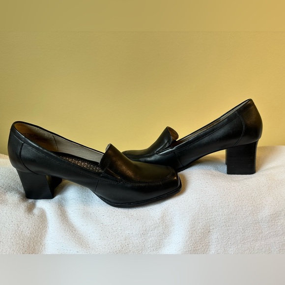 Hush Puppies heeled loafers - Picture 2 of 7